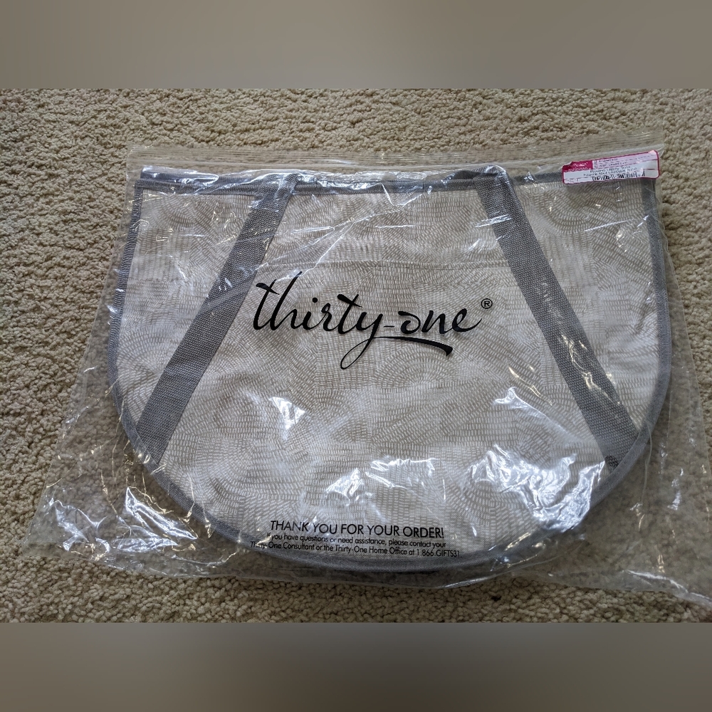 Thirty One Round Utility Tote